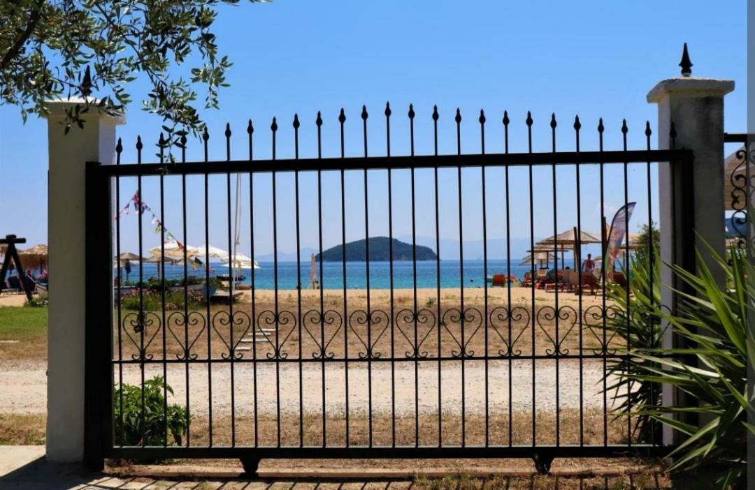 House By The Sea 2 Apartamento Nea Iraklitsa Exterior foto
